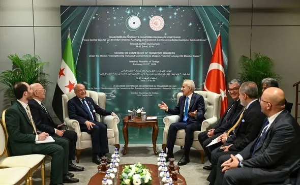 اجتماع موسّع جمع وزير النقل الدكتور يعرب بدر بنظيره التركي