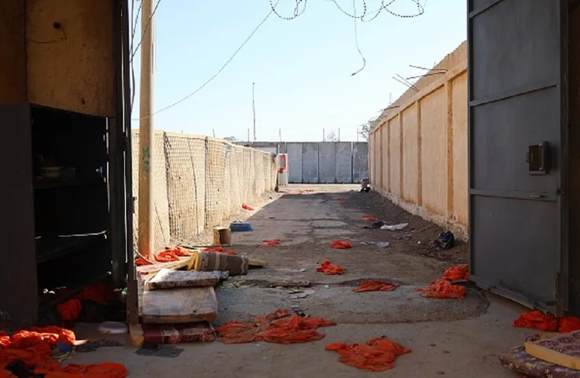 خبراء يُحذرون من تصاعد نشاط “داعش” إلكترونياً وتداعيات نقل معتقليه