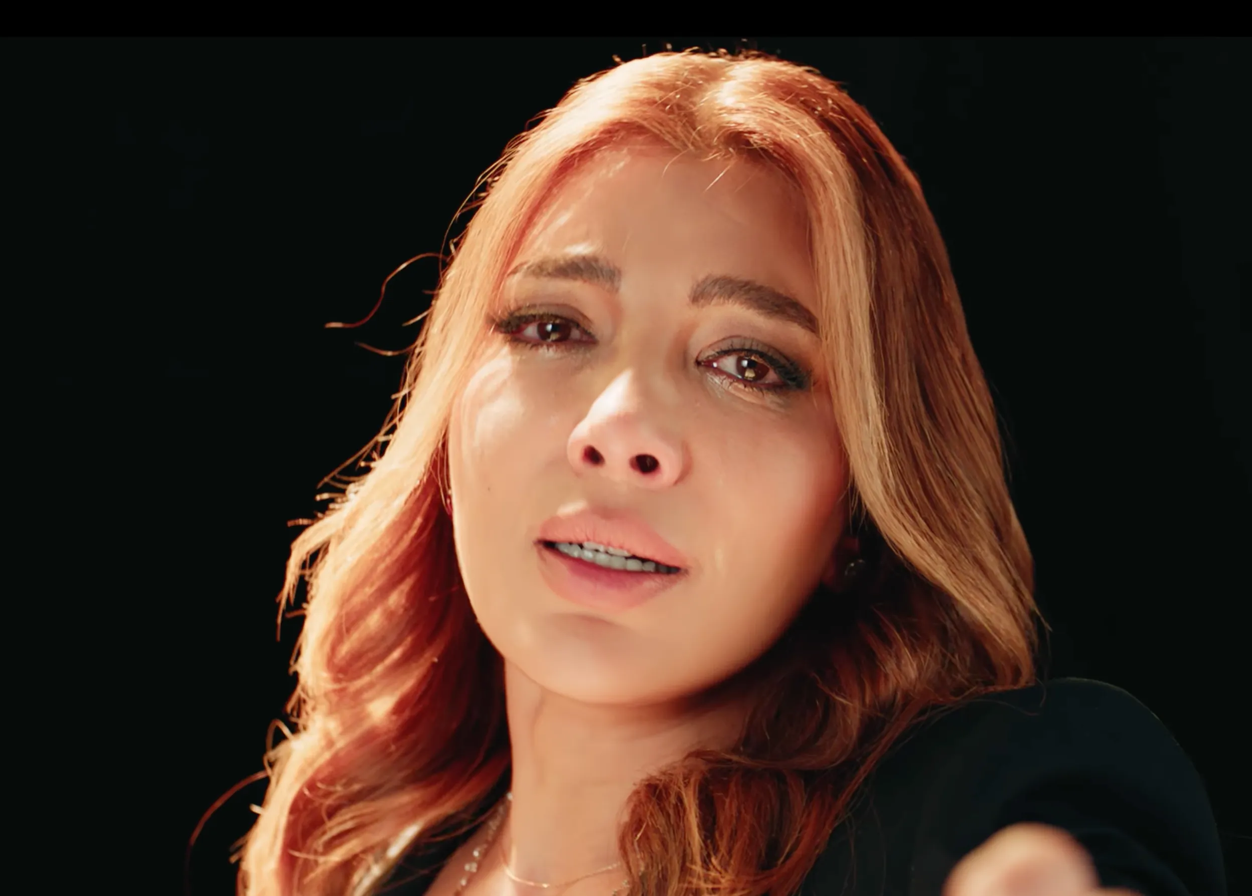 أصالة نصري تطلق «من كم سنة» شارةً لمسلسل «القيصر لا مكان لا زمان»