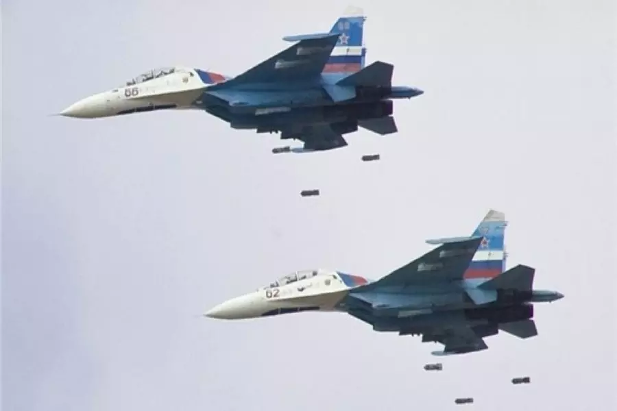 مجزرة مروعة في الميادين.. والطيران الروسي يستهدف المدنيين بالقنابل العنقودية
