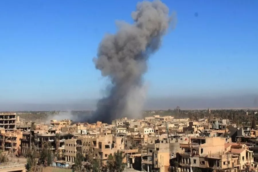 20 شهيدا جراء قصف طائرات يعتقد أنها تابعة للتحالف الدولي على بلدة الجرذي الشرقي شرق ديرالزور