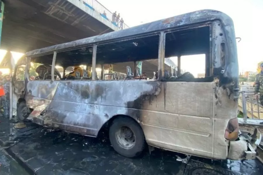25 عنصر للنظام بين قتيل وجريح إثر هجوم طال حافلة عسكرية في البادية السورية