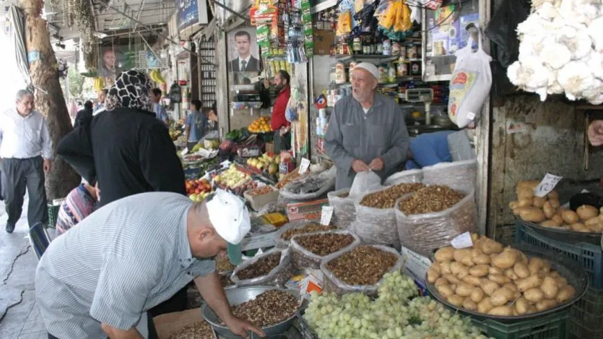 دراسة لرفع الأسعار بمناطق النظام .. خبير تنموي يحذر واقتصادي: "الحكومة تعمل لصالح الأثرياء"