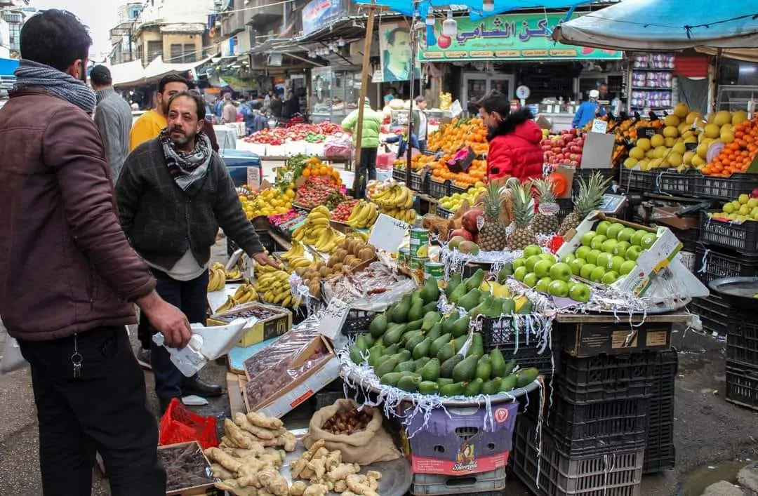 تأثراً بقرار من "التجارة الداخليّة" .. أسعار المواد الغذائية تسجل مستويات قياسية بمناطق النظام