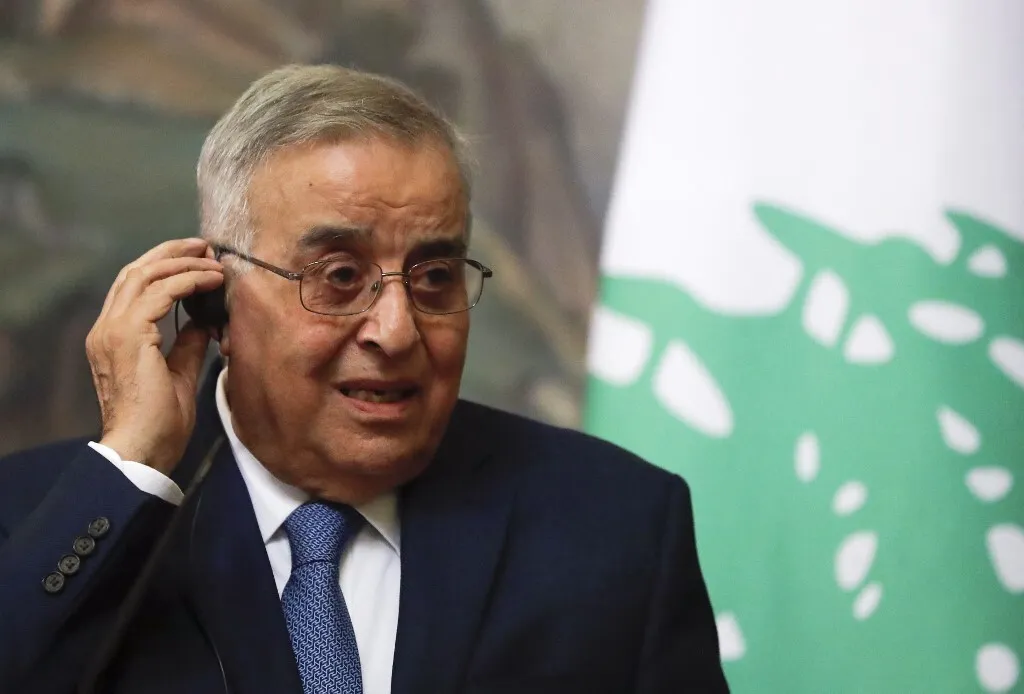 وزير خارجية لبنان يدعو من بروكسل للتفاوض مع نظام الأسد لبحث عودة النازحين