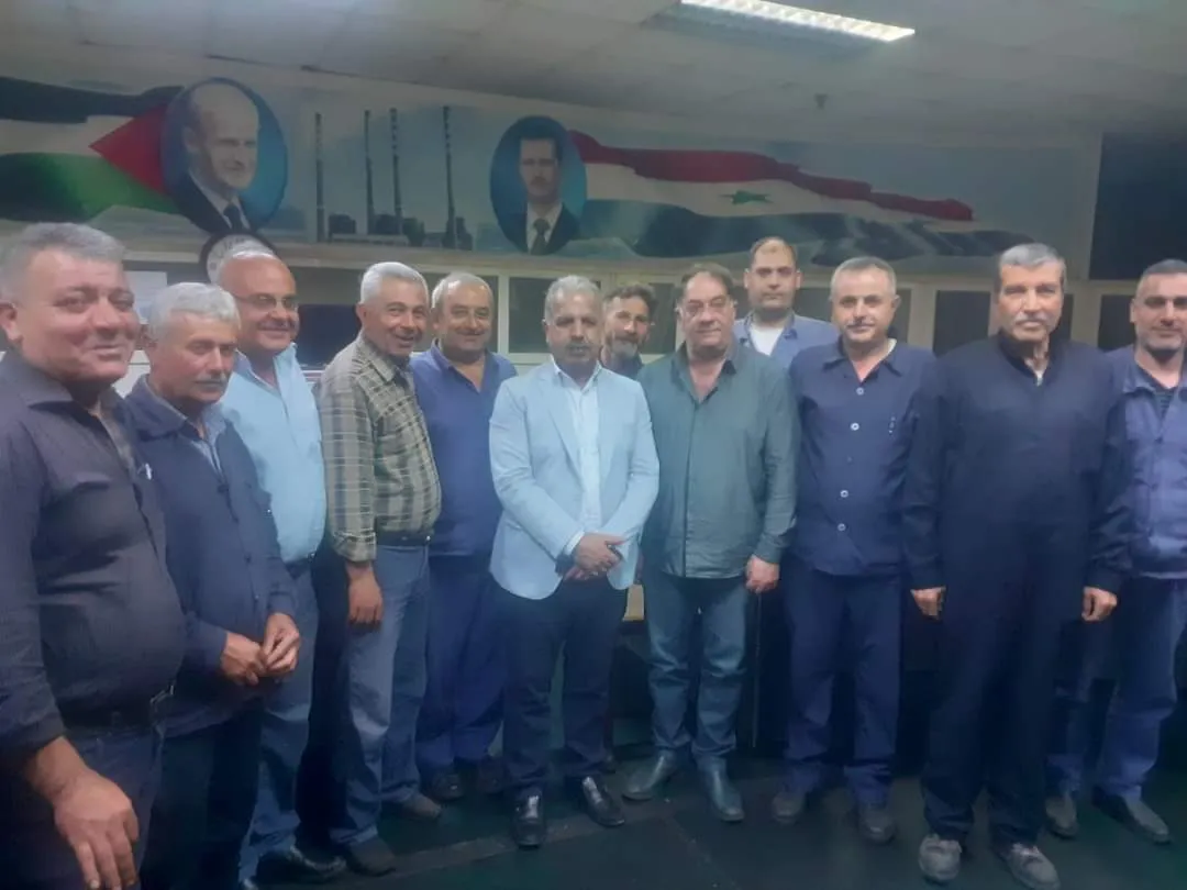 مع تواصل السرقات والتبريرات .. النظام يزعم تأمين الكهرباء خلال افتتاح "مؤتمر الطاقة المتجددة"