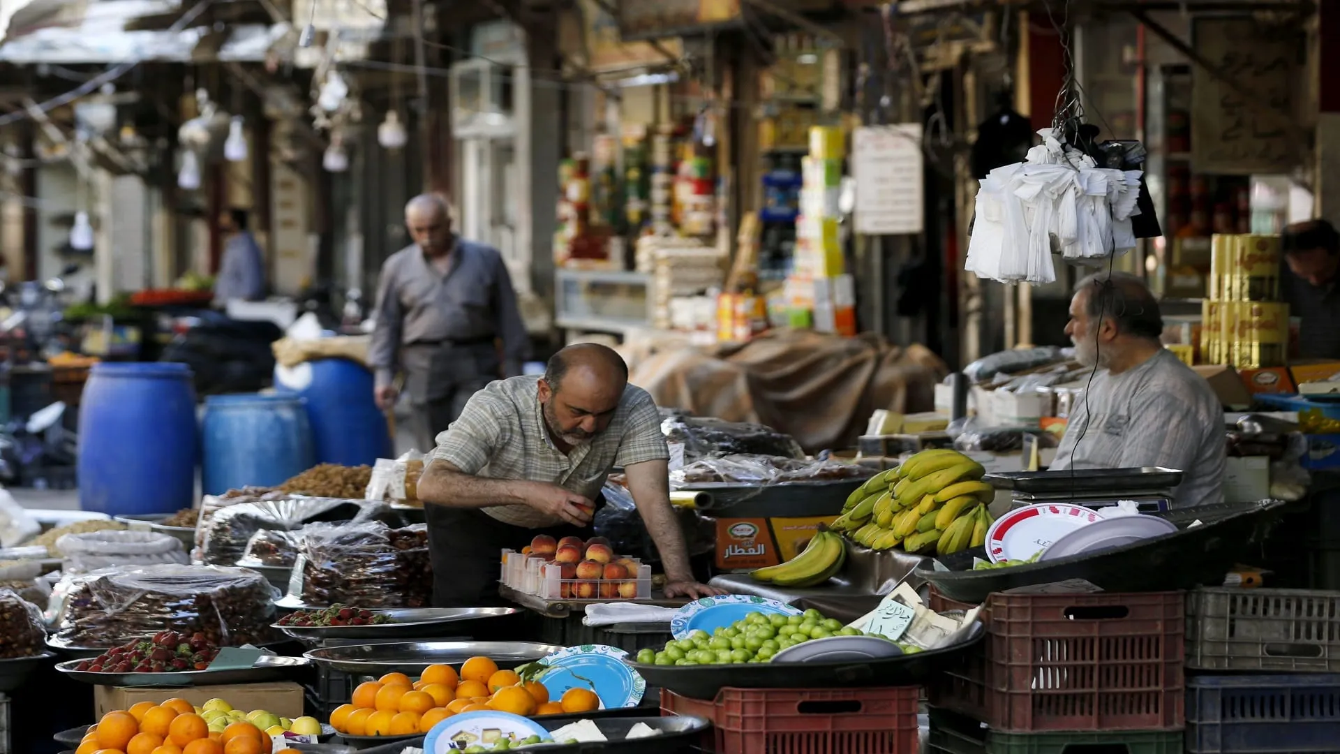 خبير موالي يحذّر من أزمة غذائية غير مسبوقة وآخر يؤكد غياب الرقابة على الأسواق